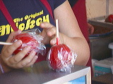 booth_apples